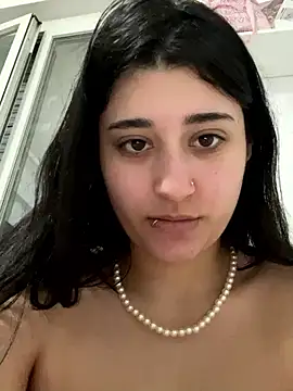 Snapshot of SashaLuss_ chatting on March 19, 2025, 6:44 pm SashaLuss online show from March 19, 2025, 6:44 pm