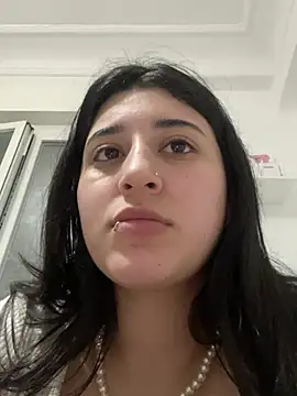 Snapshot of SashaLuss_ chatting on March 20, 2025, 1:35 am SashaLuss online show from March 20, 2025, 1:35 am