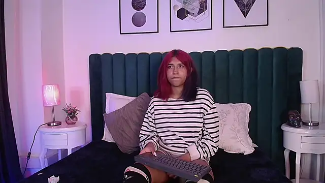 Snapshot of Karin_Ks chatting on March 21, 2025, 9:23 am Karin Ks online show from March 21, 2025, 9:23 am