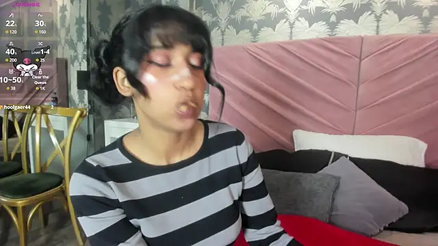 Snapshot of Karin_Ks chatting on September 24, 2025, 6:55 pm Karin Ks online show from September 24, 2025, 6:55 pm