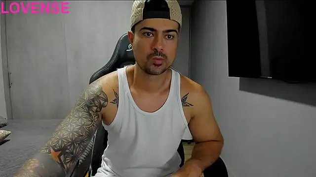 Snapshot of Dante_Storm chatting on September 15, 2025, 3:23 pm Dante Storm online show from September 15, 2025, 3:23 pm