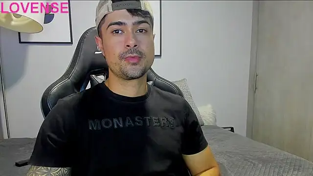 Snapshot of Dante_Storm chatting on September 25, 2025, 5:00 am Dante Storm online show from September 25, 2025, 5:00 am