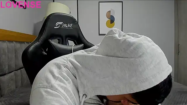 Snapshot of Dante_Storm chatting on October 4, 2025, 9:51 am Dante Storm online show from October 4, 2025, 9:51 am