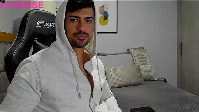 Snapshot of Dante_Storm chatting on October 6, 2025, 1:14 am Dante Storm online show from October 6, 2025, 1:14 am