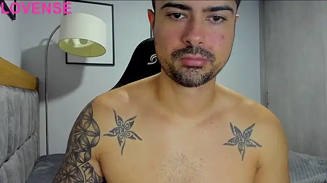 Snapshot of Dante_Storm chatting on October 7, 2025, 1:14 am Dante Storm online show from October 7, 2025, 1:14 am