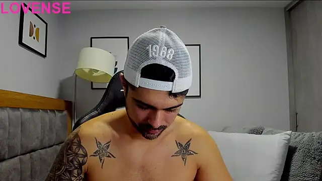 Snapshot of Dante_Storm chatting on October 8, 2025, 3:15 am Dante Storm online show from October 8, 2025, 3:15 am