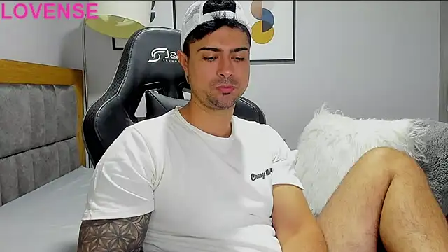 Snapshot of Dante_Storm chatting on October 16, 2025, 5:41 am Dante Storm online show from October 16, 2025, 5:41 am