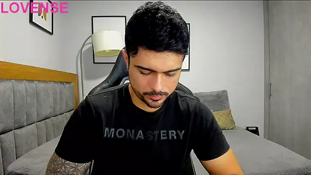 Snapshot of Dante_Storm chatting on October 22, 2025, 12:00 am Dante Storm online show from October 22, 2025, 12:00 am