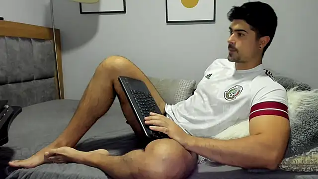 Snapshot of Dante_Storm chatting on October 27, 2025, 10:47 pm Dante Storm online show from October 27, 2025, 10:47 pm