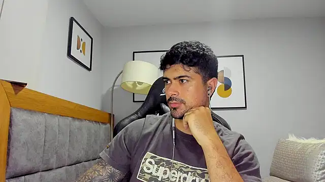 Snapshot of Dante_Storm chatting on October 29, 2025, 2:08 pm Dante Storm online show from October 29, 2025, 2:08 pm