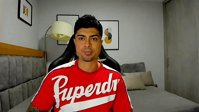 Snapshot of Dante_Storm chatting on October 31, 2025, 1:39 am Dante Storm online show from October 31, 2025, 1:39 am