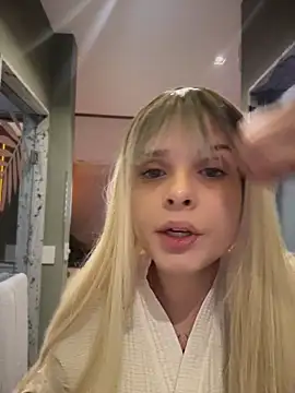 Snapshot of LoganPeny chatting on March 4, 2026, 5:30 pm LoganPeny online show from March 4, 2026, 5:30 pm