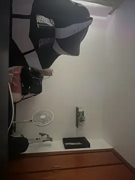 Snapshot of LoganPeny chatting on March 16, 2026, 10:14 pm LoganPeny online show from March 16, 2026, 10:14 pm