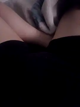 Snapshot of melany-92xxx chatting on September 18, 2025, 1:35 pm melany-92xxx online show from September 18, 2025, 1:35 pm