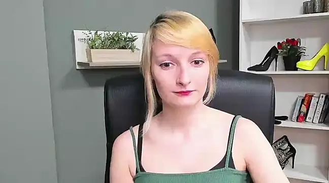 hottieBlair online show from March 13, 2025, 2:01 pm