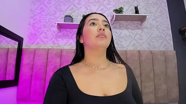 MelinaCruz online show from November 7, 2025, 3:39 am