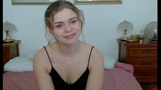 HaleyReedme online show from March 13, 2025, 7:31 am