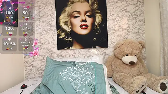 nataliaesmith 24 online show from December 3, 2025, 7:34 pm