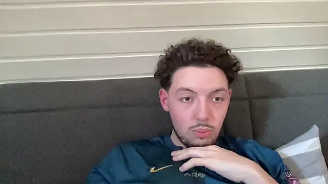 Snapshot of Sabo01 chatting on March 18, 2025, 4:04 pm Sabo01 online show from March 18, 2025, 4:04 pm