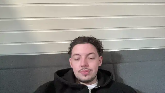 Snapshot of Sabo01 chatting on March 19, 2025, 12:01 pm Sabo01 online show from March 19, 2025, 12:01 pm