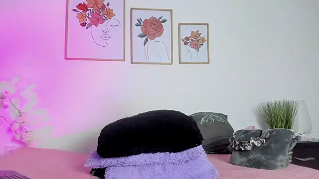 Snapshot of alana_111 chatting on September 24, 2025, 2:59 am alana 111 online show from September 24, 2025, 2:59 am