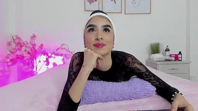 Snapshot of alana_111 chatting on October 24, 2025, 3:03 am alana 111 online show from October 24, 2025, 3:03 am