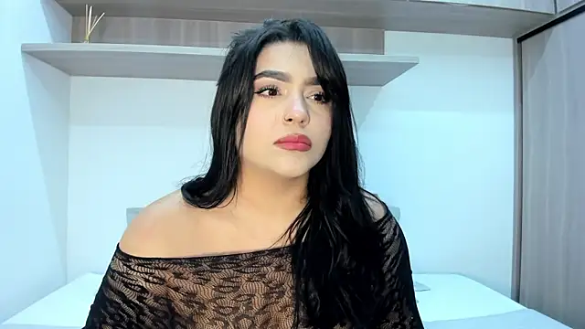 eva sainnt online show from April 23, 2026, 11:18 pm