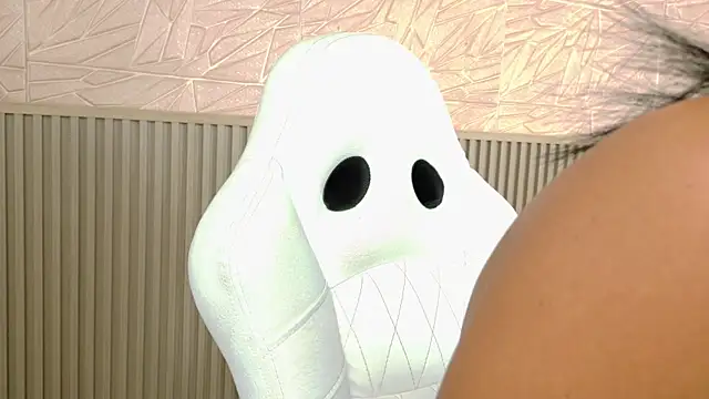 Gaviluc  online show from November 22, 2025, 10:36 am