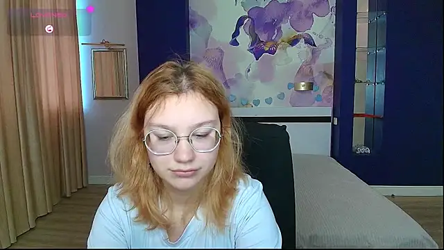 AngelinaLow online show from January 9, 2026, 12:30 pm