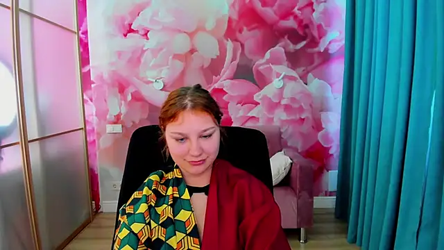AngelinaLow online show from May 11, 2026, 2:45 pm