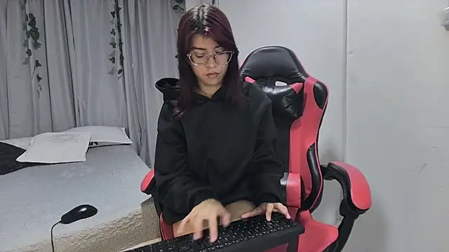 sarah sm online show from June 9, 2026, 3:56 pm