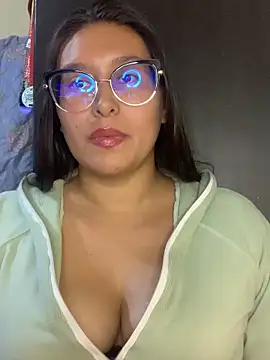 cloe starr online show from March 18, 2025, 1:10 am