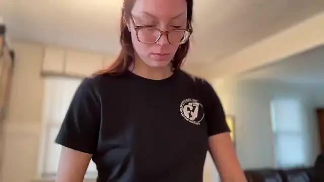 Snapshot of SpaceCowWhore chatting on March 31, 2026, 5:02 pm SpaceCowWhore online show from March 31, 2026, 5:02 pm