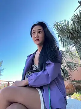 Snapshot of linger-23 chatting on December 1, 2025, 6:18 am linger-23 online show from December 1, 2025, 6:18 am