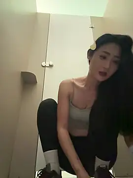 linger-23 online show from May 18, 2026, 7:14 am