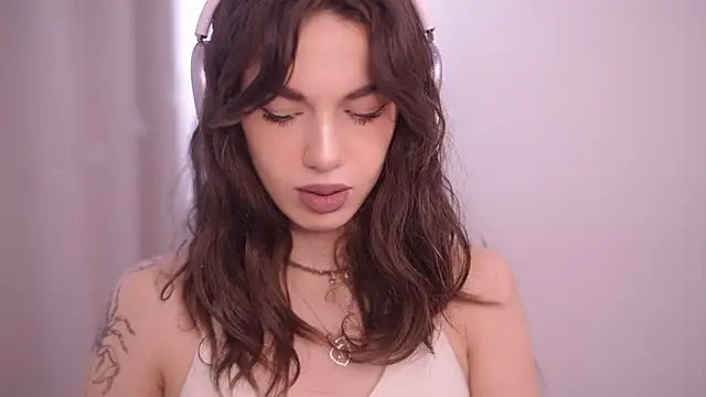 mystica  online show from October 9, 2025, 10:02 am