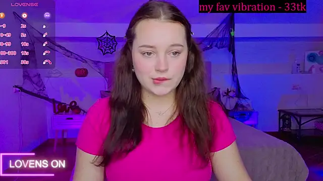 Snapshot of Cute_kitty- chatting on October 26, 2025, 6:52 am Cute kitty- online show from October 26, 2025, 6:52 am