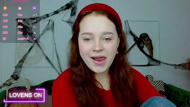 Snapshot of Cute_kitty- chatting on October 29, 2025, 6:37 am Cute kitty- online show from October 29, 2025, 6:37 am