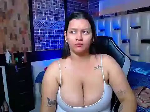 kriss sweetboobs10 online show from February 26, 2026, 12:48 pm