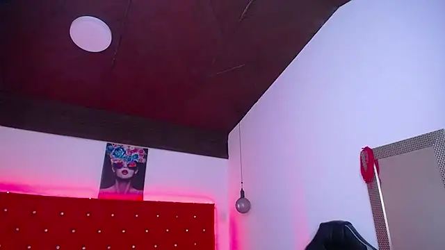 kriss sweetboobs10 online show from May 27, 2026, 1:08 pm