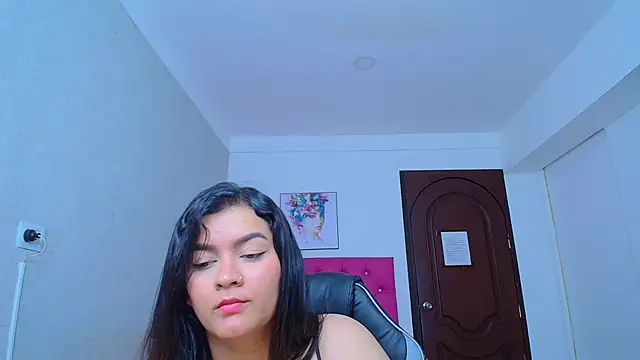 kriss sweetboobs10 online show from July 28, 2026, 4:39 pm