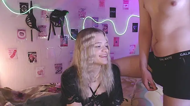 Your Horny Friends online show from October 3, 2025, 3:09 pm