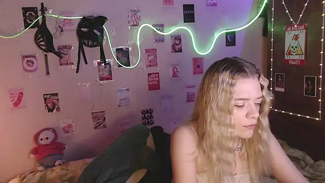 Your Horny Friends online show from November 1, 2025, 2:19 pm