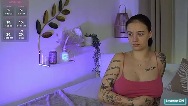 LexiiDarling online show from February 3, 2026, 6:02 pm