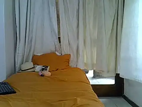 DevineChic online show from March 17, 2025, 1:29 pm