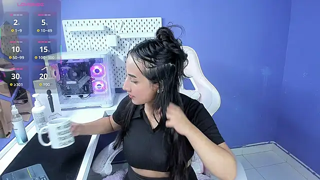 Alice 26  online show from October 22, 2025, 10:53 pm