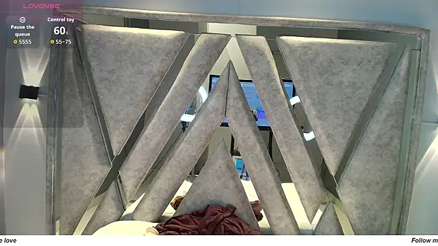 Snapshot of Alice_26_ chatting on November 18, 2025, 2:43 pm Alice 26 online show from November 18, 2025, 2:43 pm