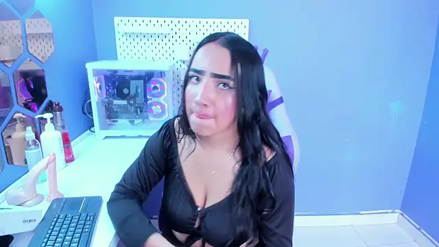 Snapshot of Alice_26_ chatting on February 3, 2026, 2:00 pm Alice 26 online show from February 3, 2026, 2:00 pm