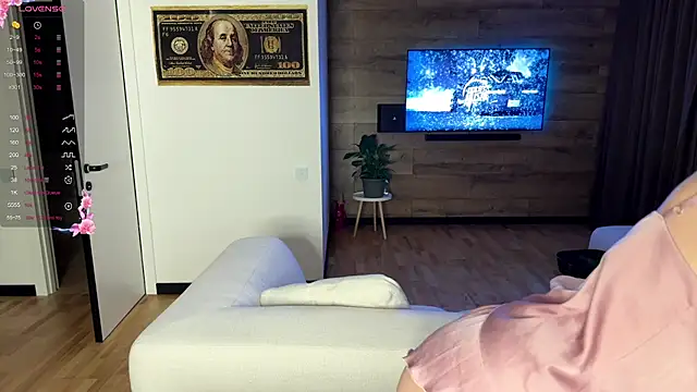 TwinTemptations online show from October 17, 2025, 6:10 pm