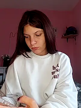 Snapshot of MeCherryy chatting on September 28, 2025, 2:33 pm MeCherryy online show from September 28, 2025, 2:33 pm